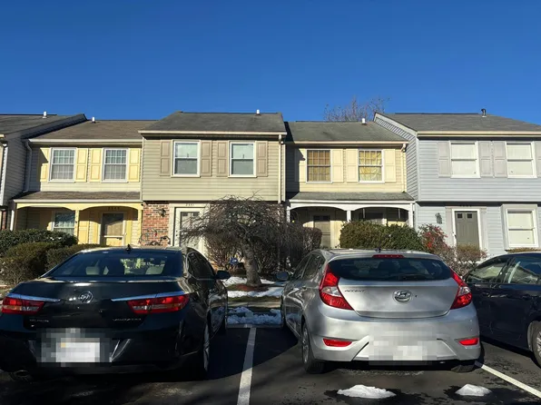 8551 Golden Ridge Ct, Lorton, VA 22079