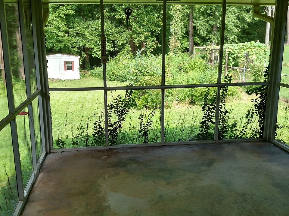 2nd image of 6407 Oakhurst Dr
