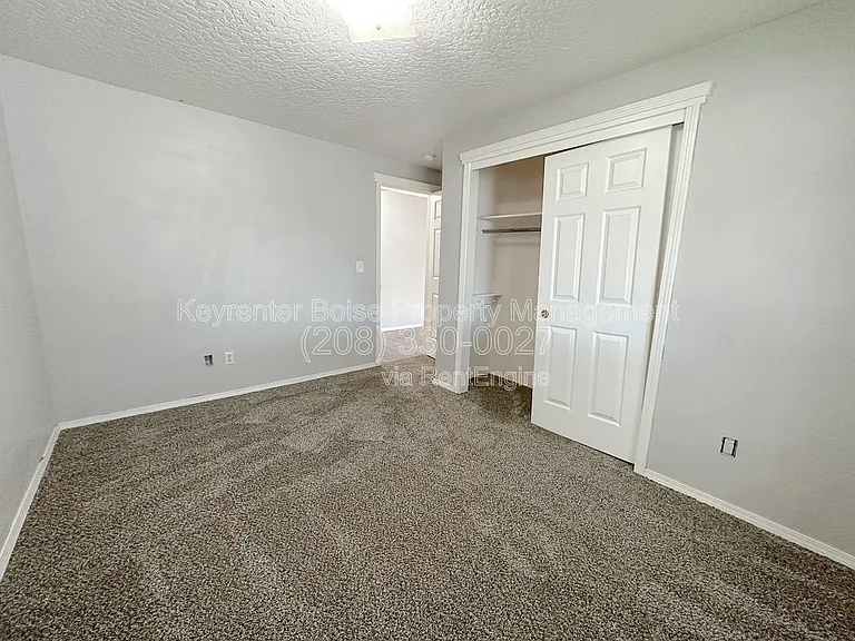 1017 W Edwards Ave — Photo 10
