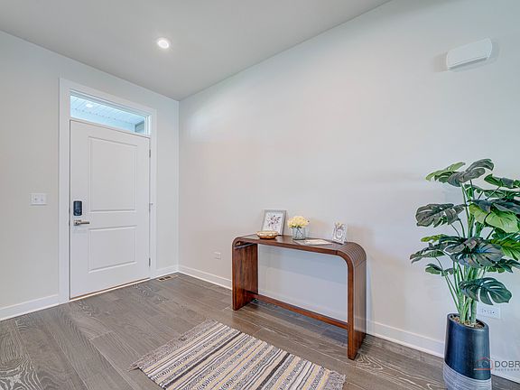3rd image of 1813 Tall Oaks Dr
