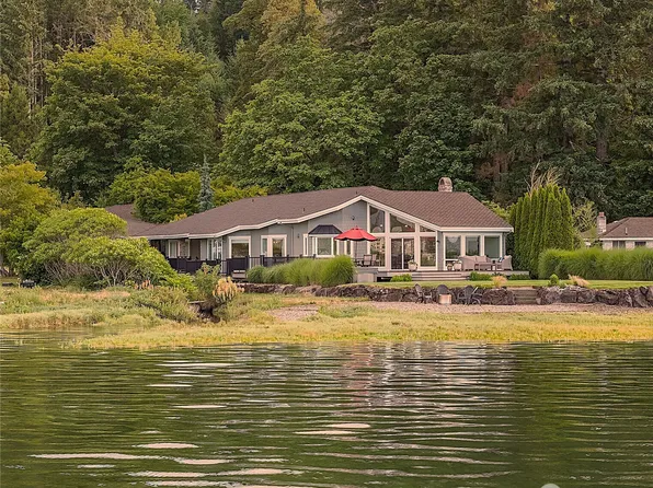 6591 NE North Shore Road, Belfair, WA 98528