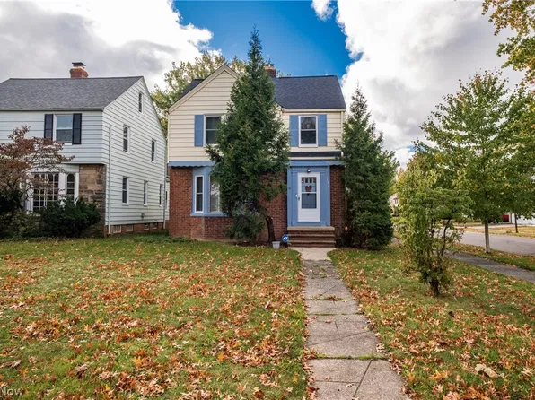 3742 Silsby Rd, University Heights, OH 44118