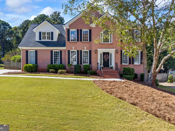 1845 Lisa Springs Dr, Snellville, GA 30078