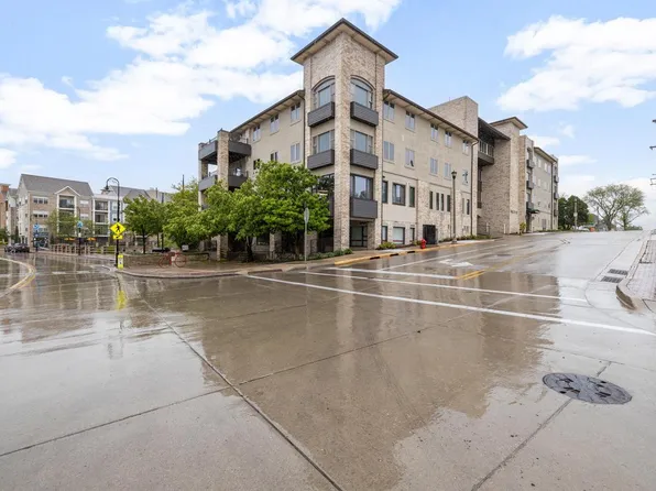 W164N8925 Water STREET #405, Menomonee Falls, WI 53051