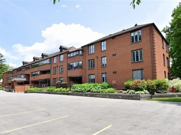 150 Wilson St W #303, Hamilton, ON L9G 4E7
