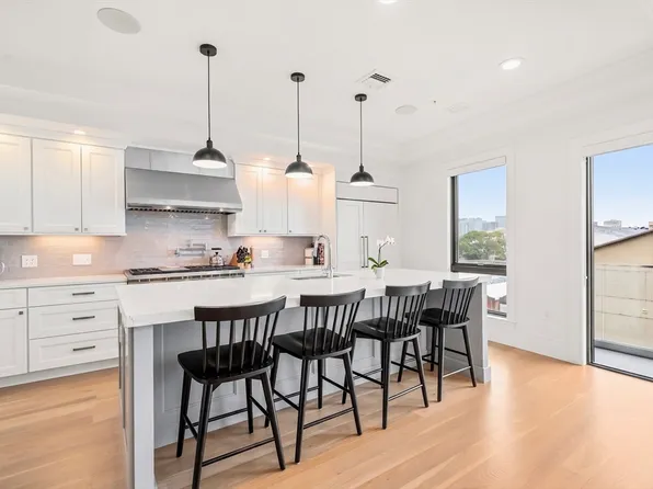 377 W 1st St #3, Boston, MA 02127