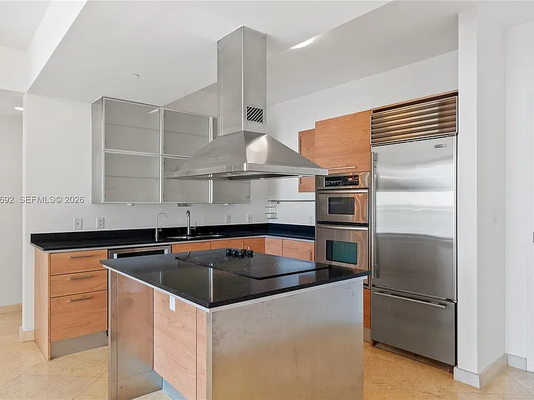 218 SE 14th St #1803 — Photo 2