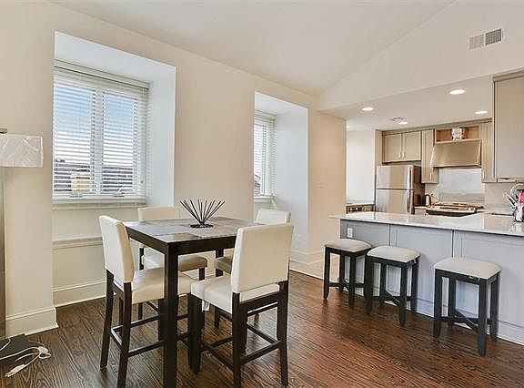 4th image of 937 Saint Louis St APT 3