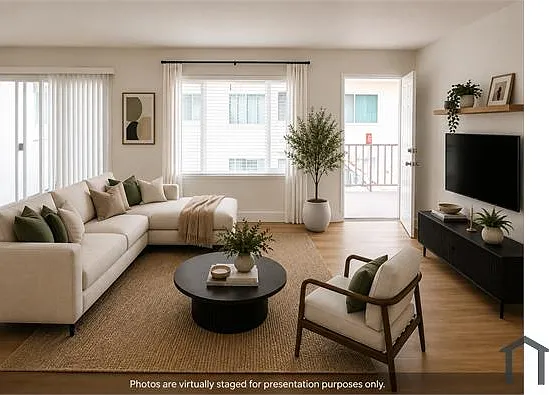 2 bed, $2,700 — Photo 2