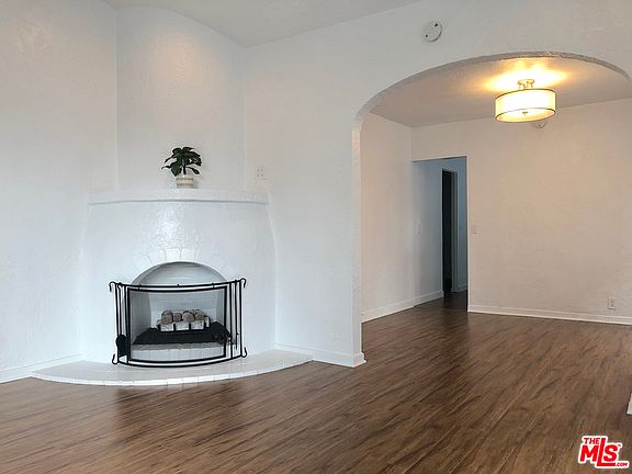 3rd image of 8709 Dorrington Ave