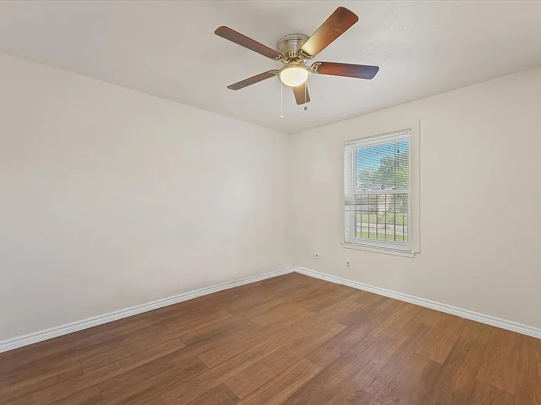 3229 Oak Timber Dr — Photo 14
