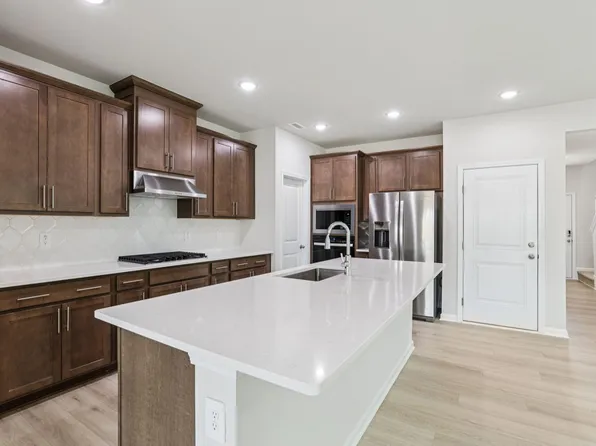 912 Grand Mesa Dr, Garner, NC 27529