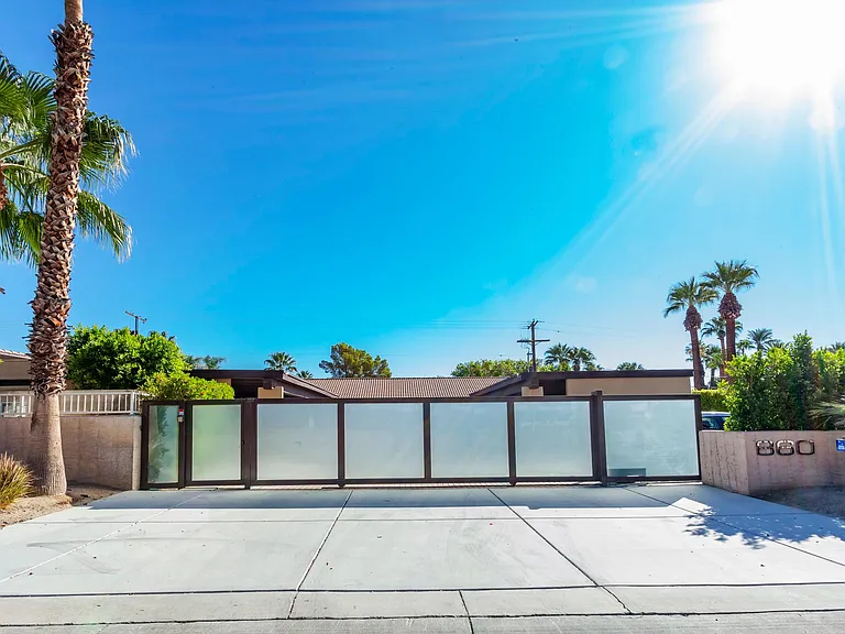 860 N Indian Canyon Dr #5 — Photo 21