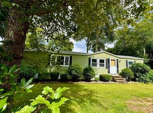 9 Nanatomqua Dr, Brookfield, MA 01506