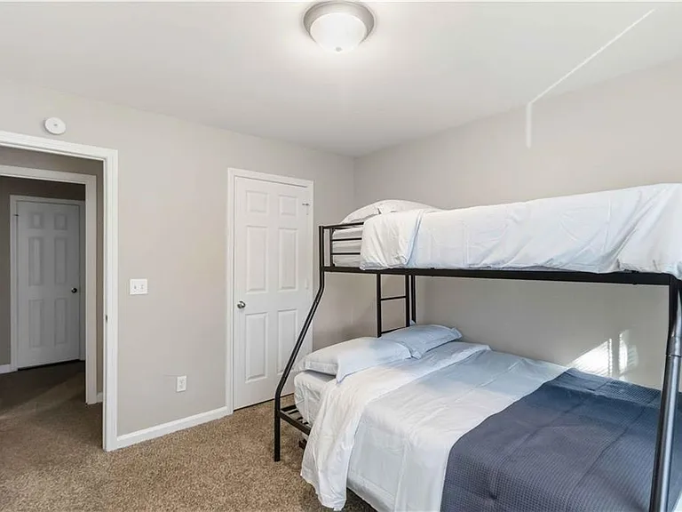 639 Ira St SW — Photo 14