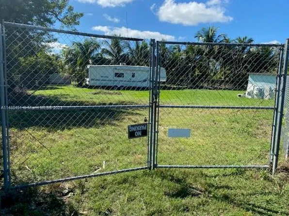 Bailes Rd, Miami, FL 33170