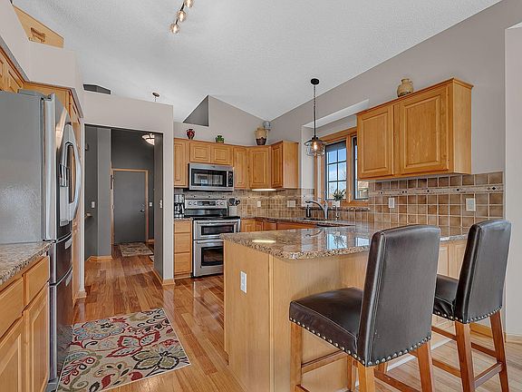 5th image of 203 Carver Creek Pl