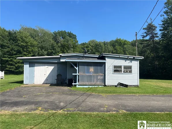 1520 Trask Rd, Jamestown, NY 14701