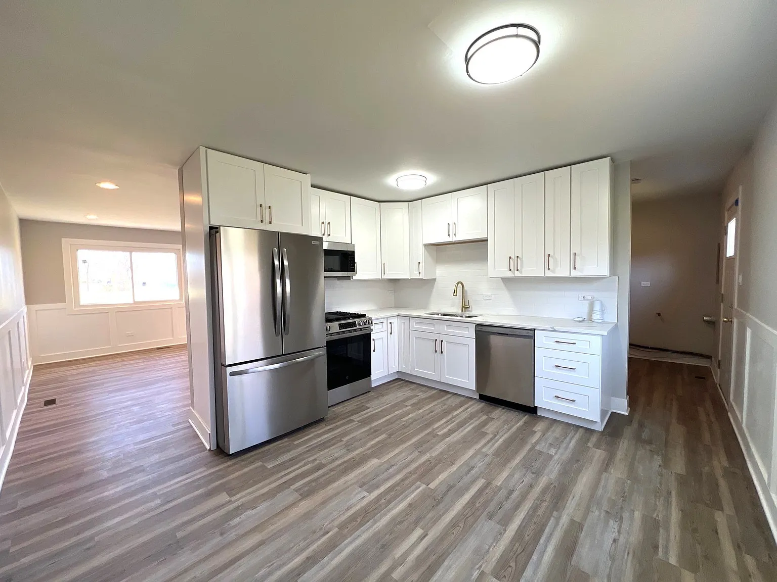 4 bed, 1133 sqft, $2,340 — Photo 2