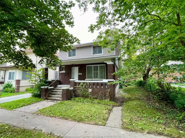 258 Detroit St, Windsor, ON N9C 2P3
