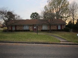 600 Sheffield Dr, Longview, TX 75605