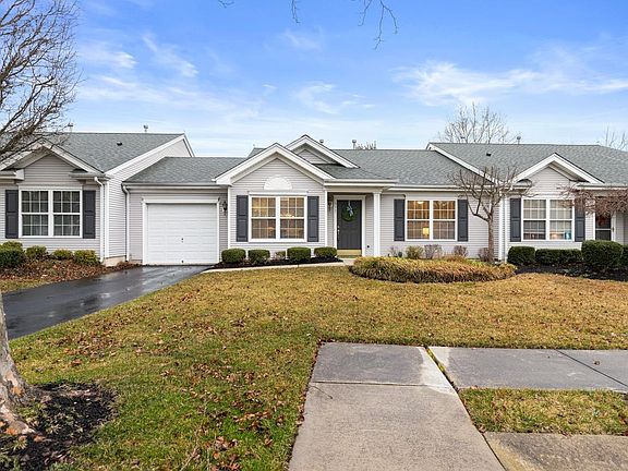 3rd image of 677 Chancery Ln #677