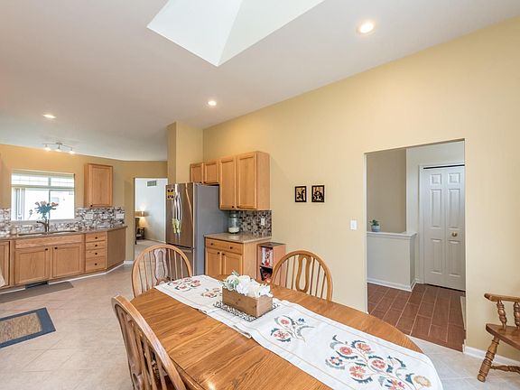 4th image of 2937 Philadelphia Dr