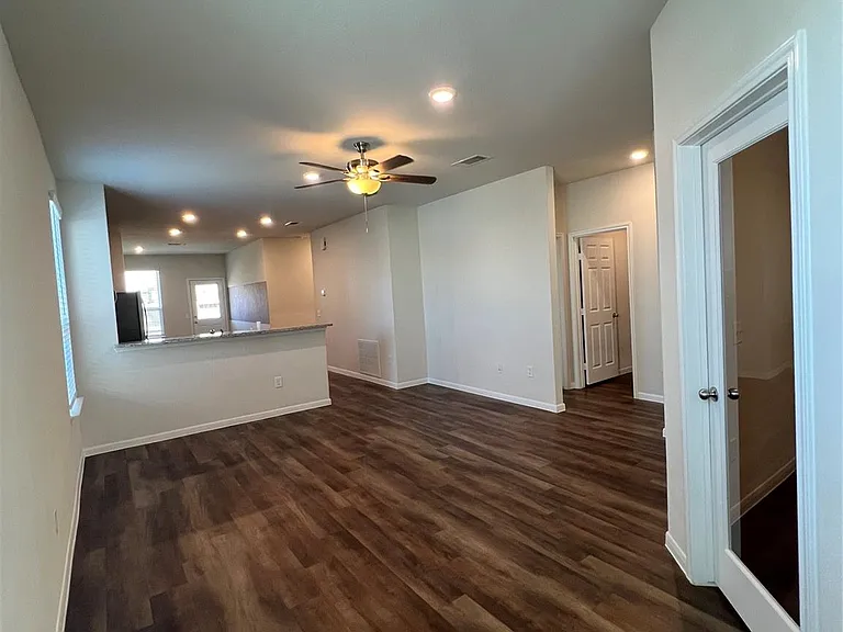 4410 Rushing Ridge Ct — Photo 7