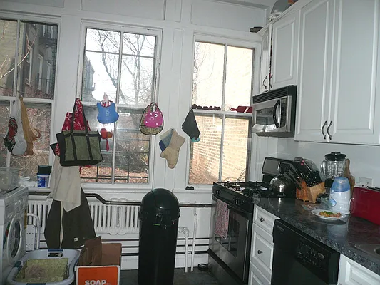 Rented by Brooklyn Heights Real Estate Inc | media 50