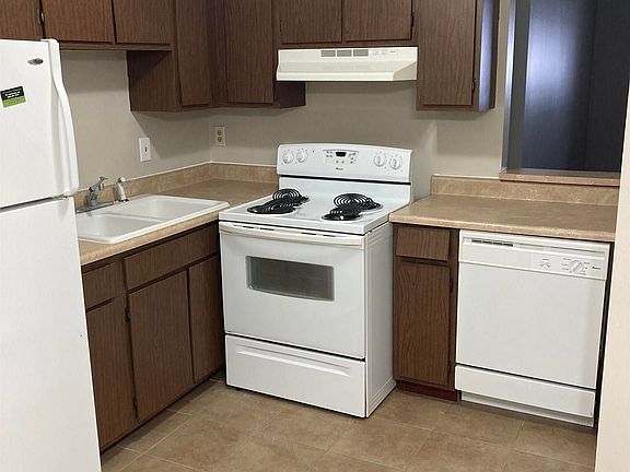 3rd image of 2608-2632 W Willow Lake Dr