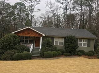 1818 Lake Ridge Rd, Vestavia Hills, AL 35216