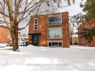 403 Peach Tree Ln #3, Ottawa, ON K1K 2R7