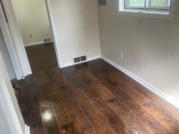 5th image of 23852 McMillan Ave