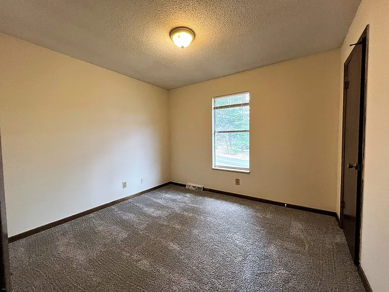 11518 Midhurst Dr — Photo 15