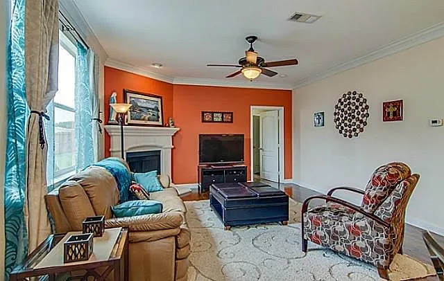 557 Mobley Way — Photo 6