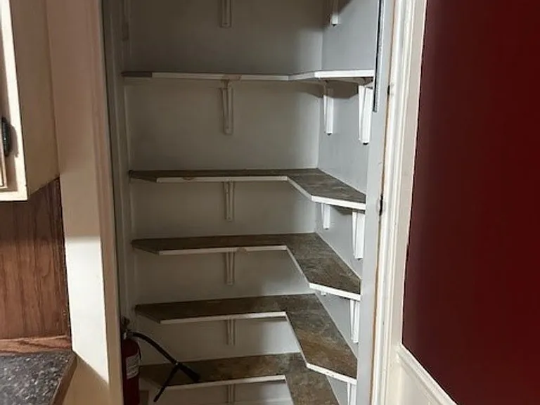 50 Lincoln Ave — Photo 11