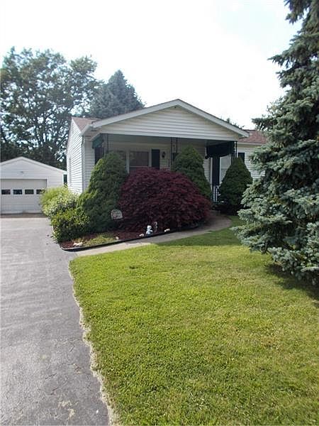1st image of 528 New Market Dr