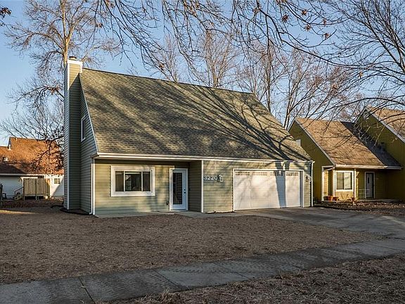 2nd image of 3220 Creekwood Dr