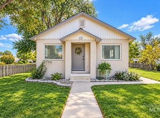 22 E Montana Ave, Homedale, ID 83628