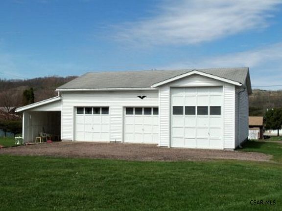 4th image of 420 Salisbury St