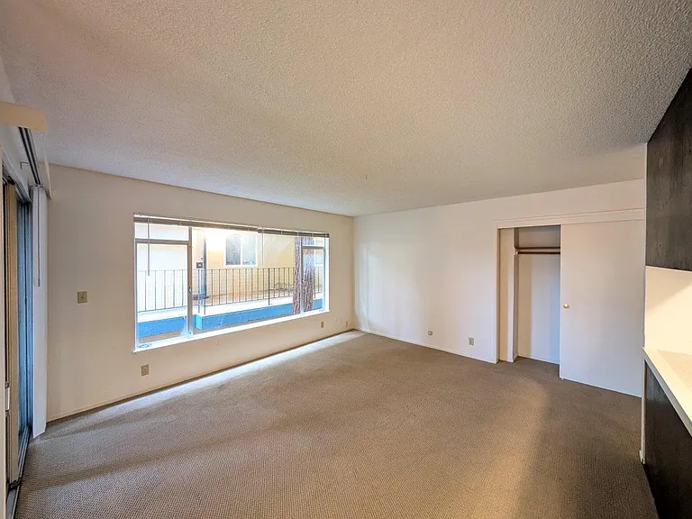 1925 Delaware St #1C — Photo 5