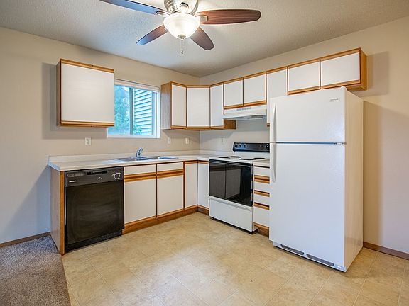 3rd image of 2140 Xavier St #91