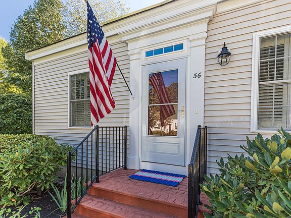 3rd image of 36 Winding Brook Lane N #B5