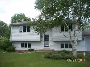 9728 Portal Dr, Eden Prairie, MN 55347