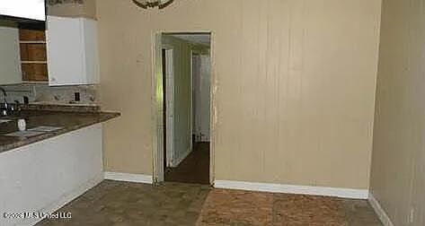 2nd image of 1250 Jacks Ave