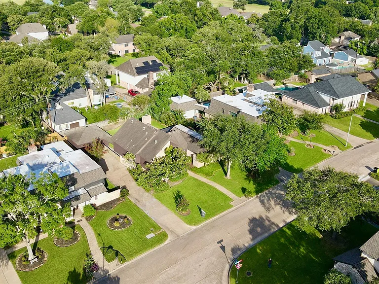 3903 Kiamesha Dr — Photo 37