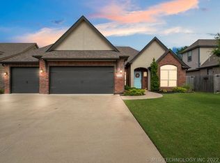 2220 S 15th St, Broken Arrow, OK 74012