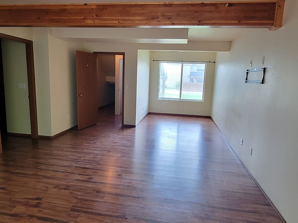 Living room dining room area