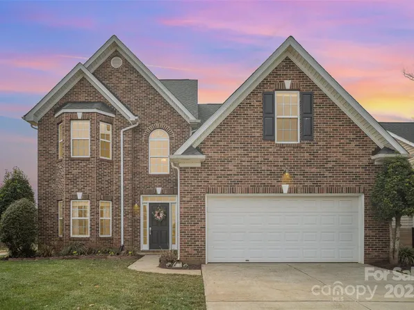 8603 Ridgeline Ln, Charlotte, NC 28269