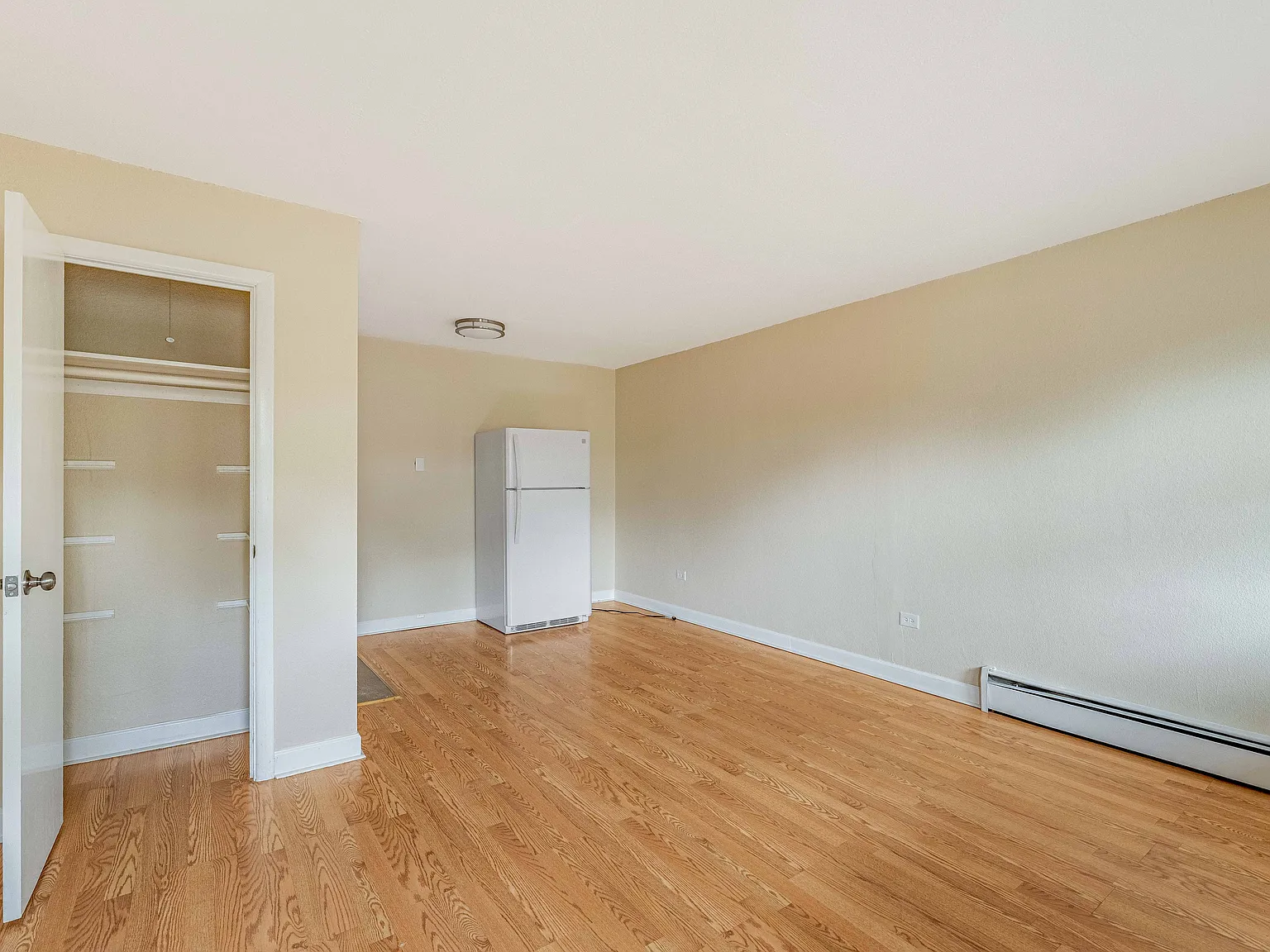 1 bed, $1,200 — Photo 2